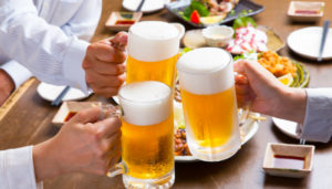 シングルマザーが感じる飲み会参加のさまざまな事情とは？